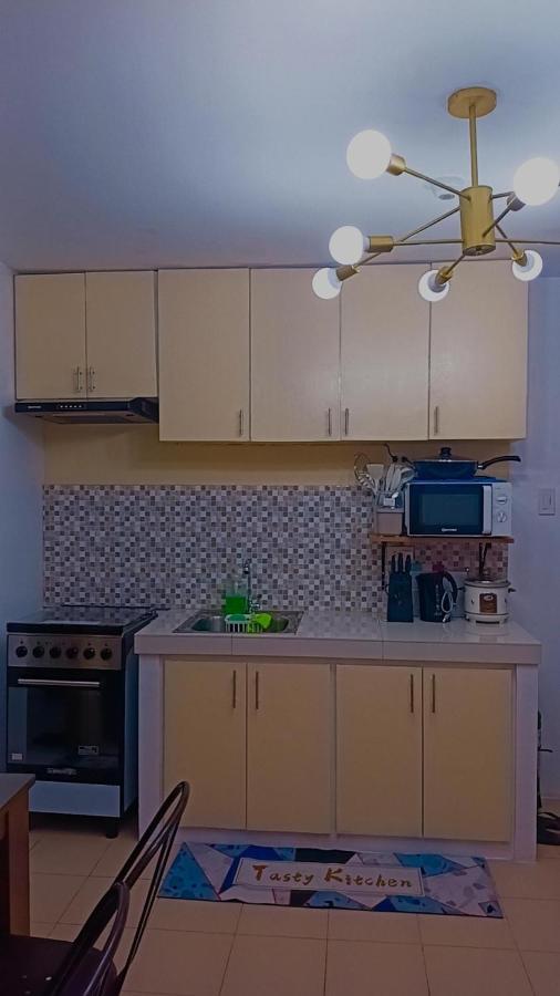 One Spatial Two Bedroom Condominium Unit With Pool And Gym Free Netflix And Wifi Iloilo City Exterior foto