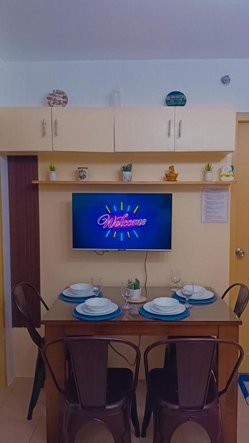 One Spatial Two Bedroom Condominium Unit With Pool And Gym Free Netflix And Wifi Iloilo City Exterior foto